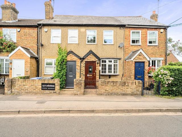 House for sale in Iver, Richings Park
