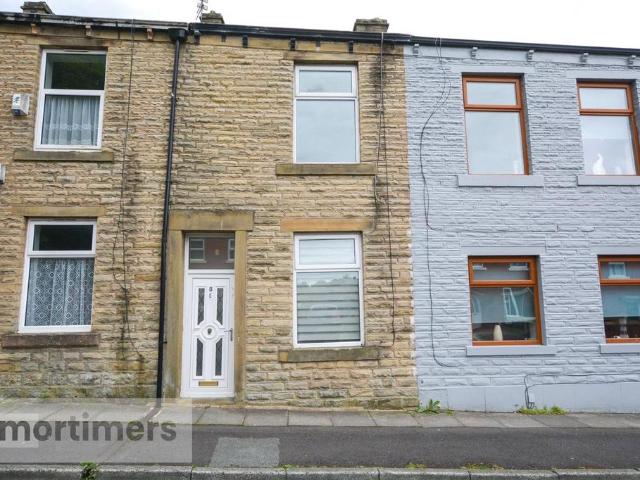 House for sale in Oakenshaw, Backburn
