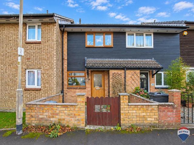 House for sale in Grange Hill, Greater London