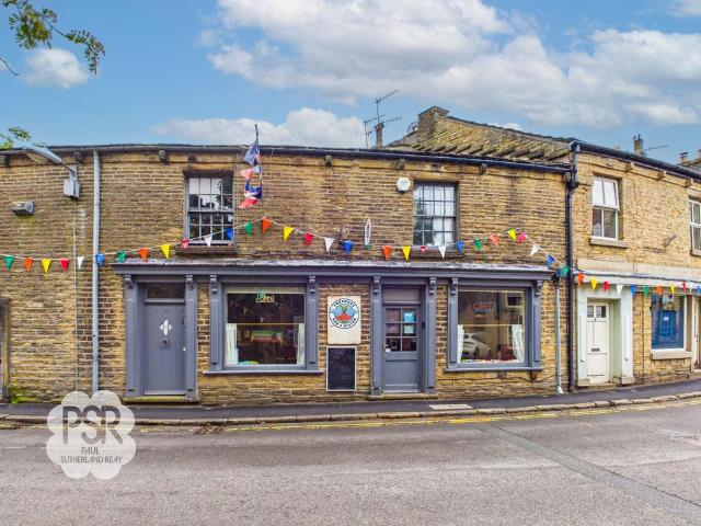 House for sale in Charlesworth, East Midlands