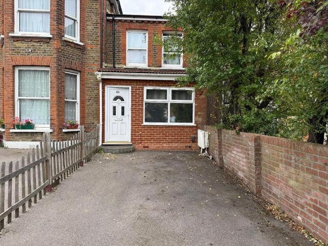 House for sale in Little Heath, Goodmayes