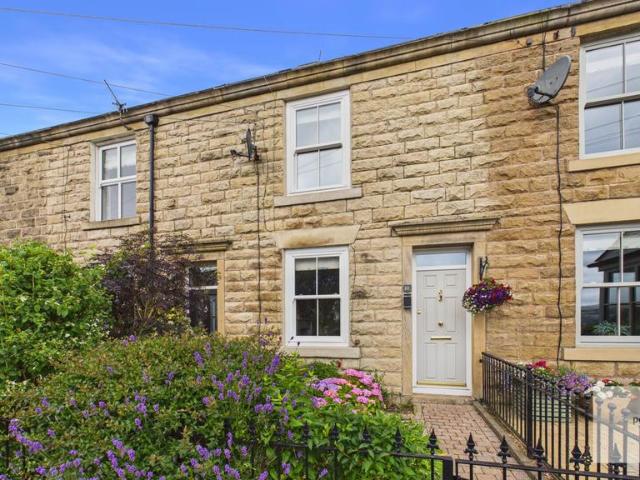 House for sale in Kirklees, Bury