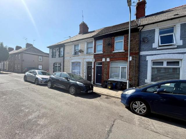 House for sale in Plasnewydd, Falcon Lodge