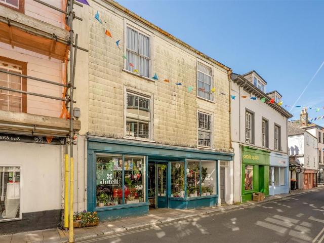House for sale in Strode, Devon