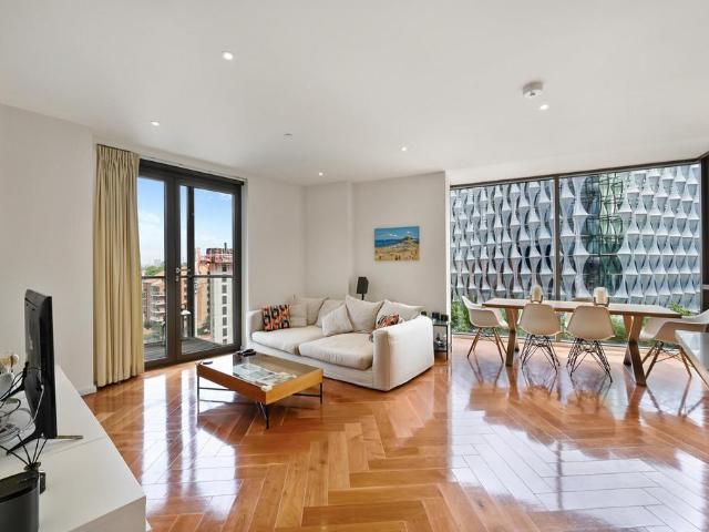 House for sale in Nine Elms, Greater London