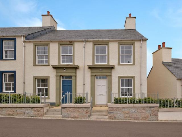 House for sale in Chapelton, Scotland
