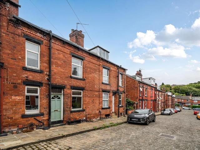 House for sale in Kirkstall, West Yorkshire