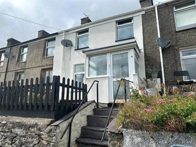 House for sale in Llanllyfni, Talysarn
