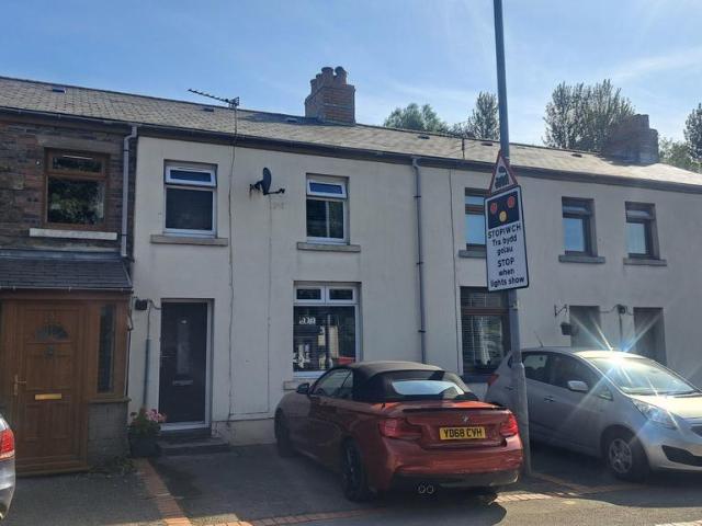 House for sale in Brynaman Isaf, Gwaun-cae-gurwen