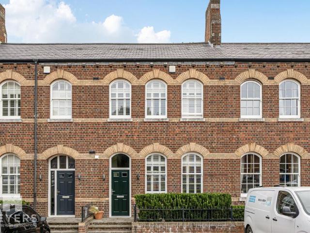 House for sale in Fordington, East Dorset