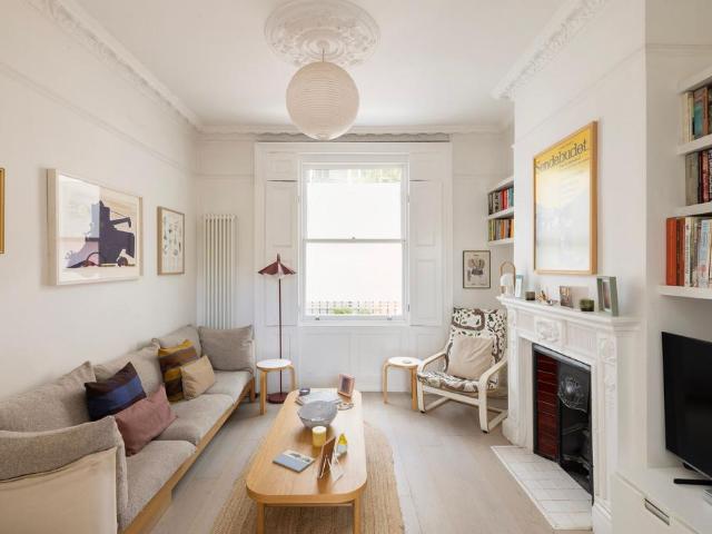 House for sale in Haggerston, Greater London