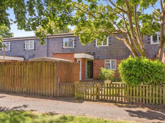 Flat for sale in Crookhorn, Spring Vale