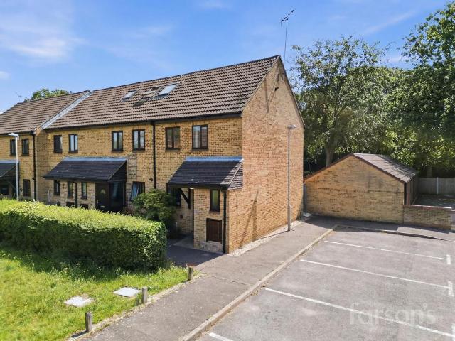 House for sale in Navestock Side, Essex