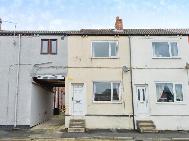 House for sale in Purston Jaglin, West Yorkshire