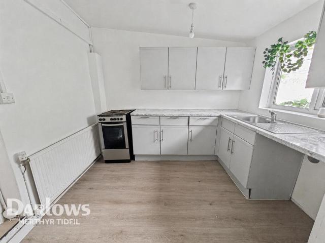 House for sale in Troed-y-rhiw, Troedyrhiw