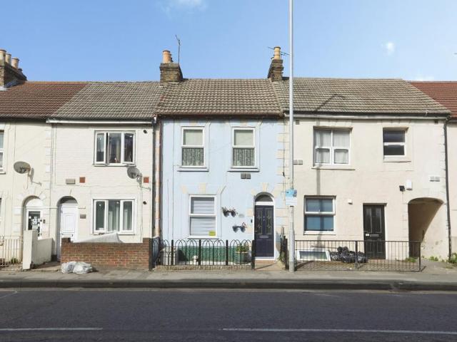 House for sale in Brompton, Gillingham