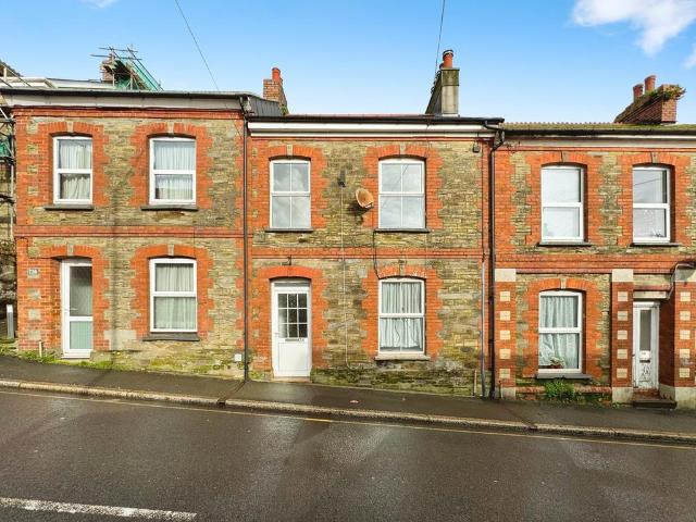 House for sale in Lamellion, Cornwall