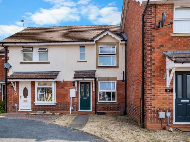 House for sale in Stoke Pound, Bromsgrove