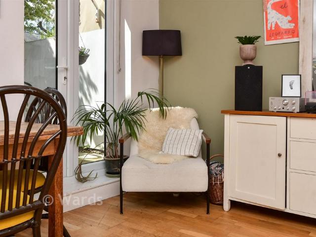 House for sale in Westbrook, Acol