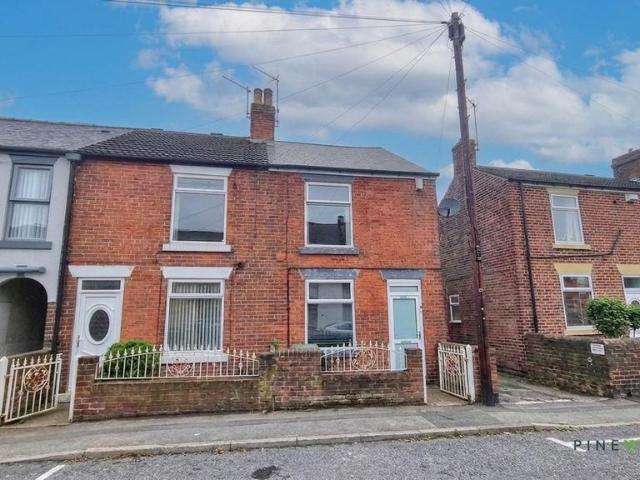 House for sale in Loundsley Green, East Midlands