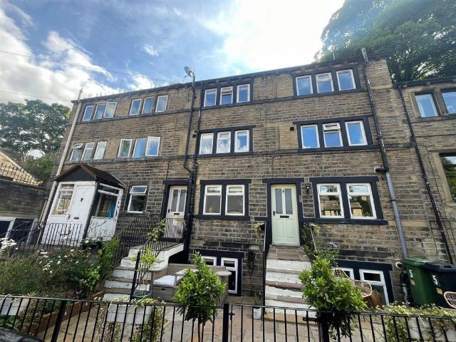 House for sale in Holme Valley, Honley