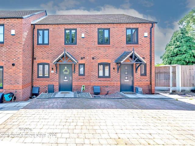House for sale in Broomhill, Chadsmoor