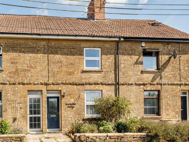 House for sale in Tintinhull, Somerset