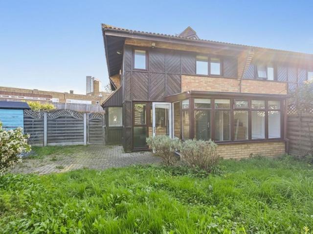 House for sale in Isle Of Dogs, Greater London