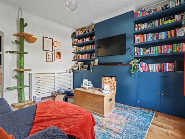 House for sale in New Catton, East Bank
