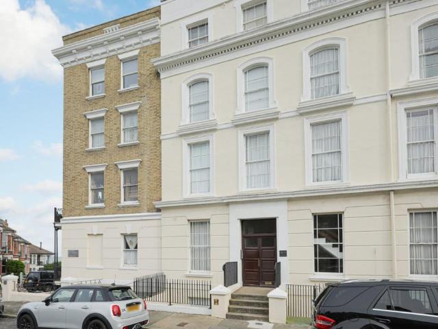 House for sale in Westbrook, Acol