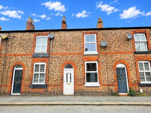 House for sale in Ashton upon Mersey, Trafford Park