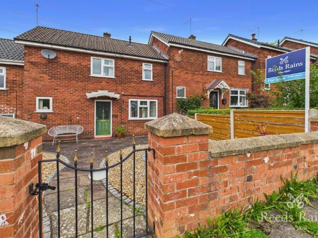 House for sale in Hurdsfield, Macclesfield