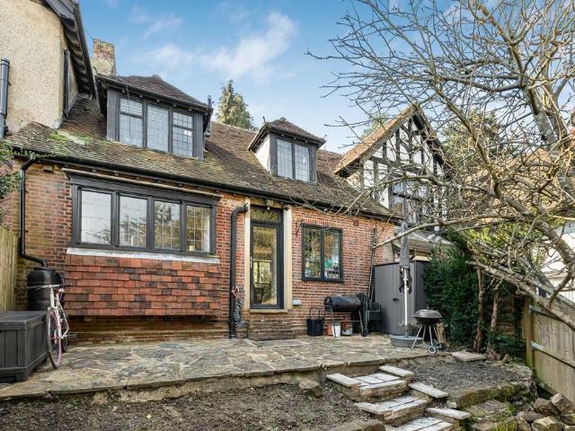 House for sale in London Borough of Croydon, Kenley
