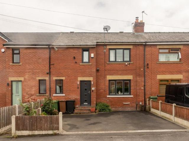 House for sale in Drighlington, Adwalton