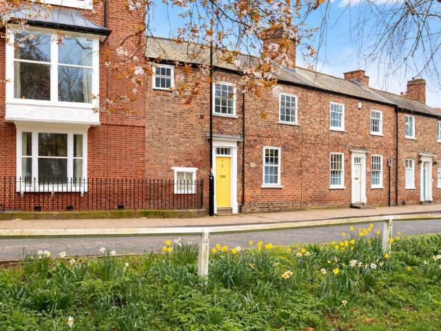 House for sale in High Field, York