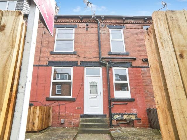 House for sale in Armley, West Yorkshire