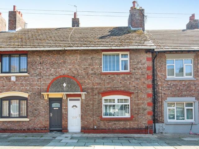 House for sale in Calderstones