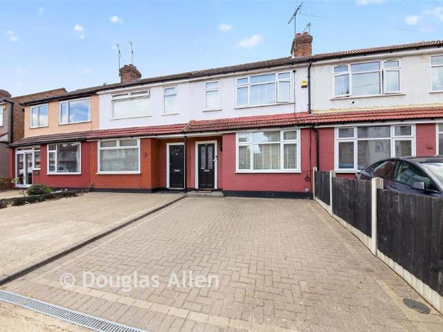 House for sale in Rush Green, Greater London