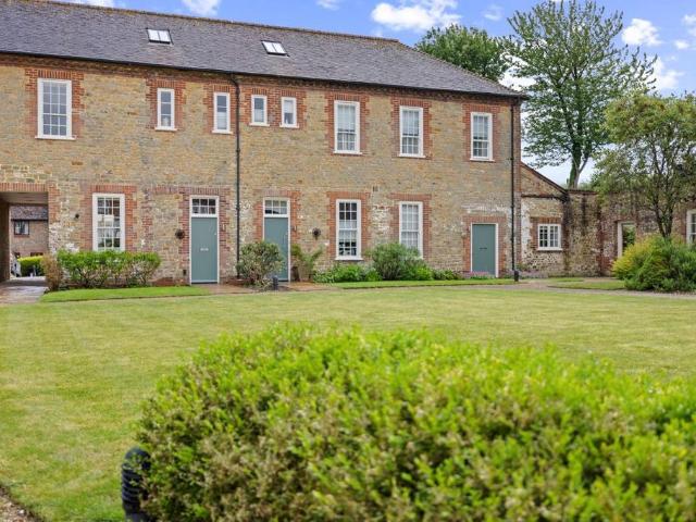 House for sale in Littlecote, West Sussex