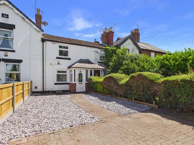 House for sale in Upton-by-Chester, Two Mills