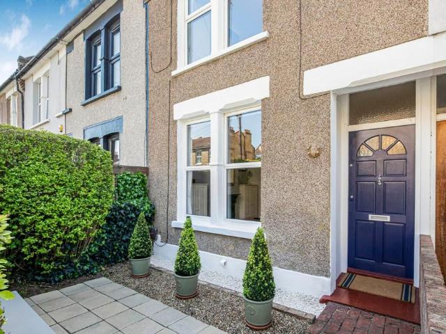 House for sale in London Borough of Lewisham, Greater London