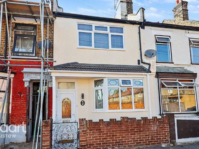 House for sale in Plaistow, Greater London