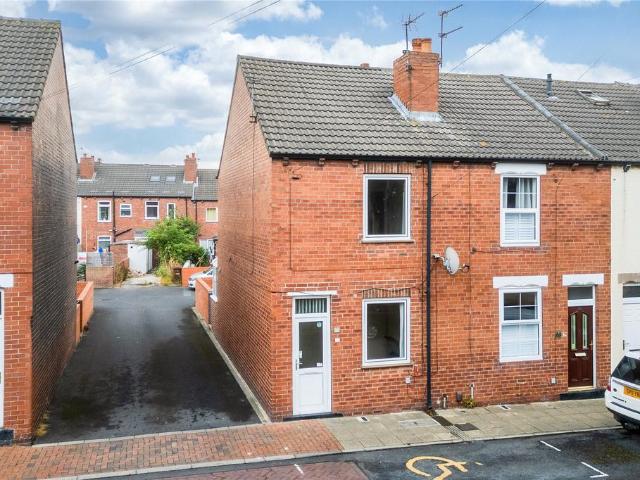 House for sale in Glasshoughton, Castleford