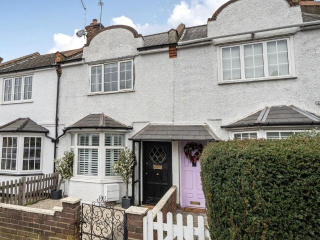 House for sale in Pinner, Greater London