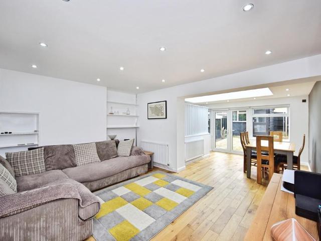 House for sale in Chatham