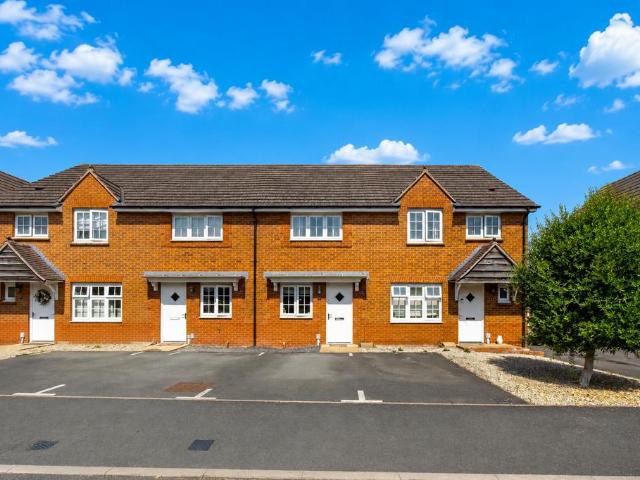 House for sale in Dines Green, Worcestershire