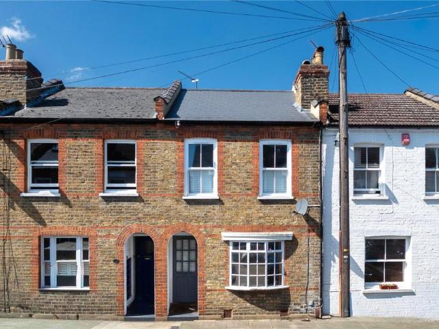 House for sale in Strawberry Hill, Greater London