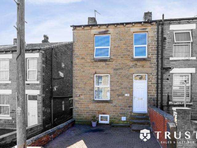 House for sale in Dewsbury, West Yorkshire