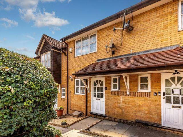House for sale in London Borough of Lewisham, Greater London