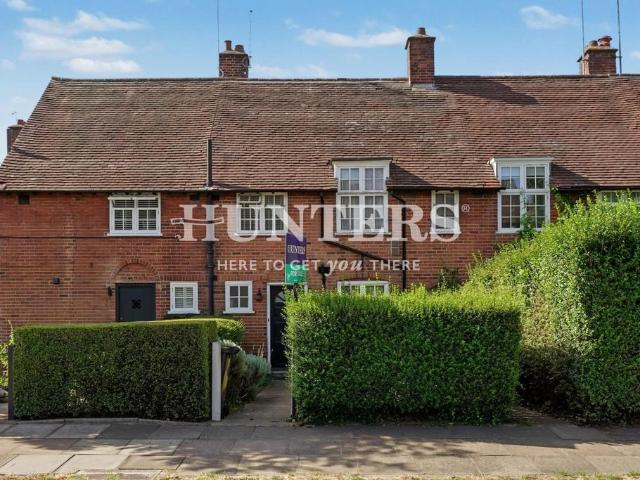 House for sale in Hampstead Garden Suburb, Greater London